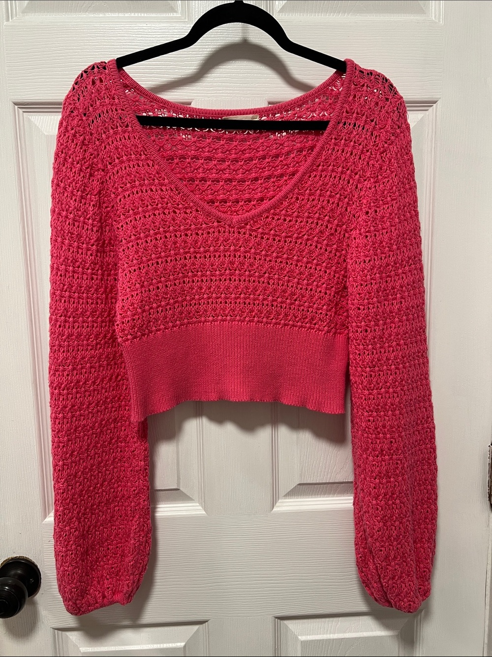Altar'd State Hot Pink Cropped V‑Neck Open‑Knit Sweater